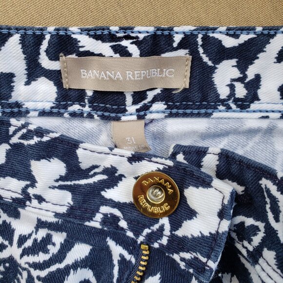 BANANA REPUBLIC, boyfriend cut blue and white floral jeans - Picture 8 of 8